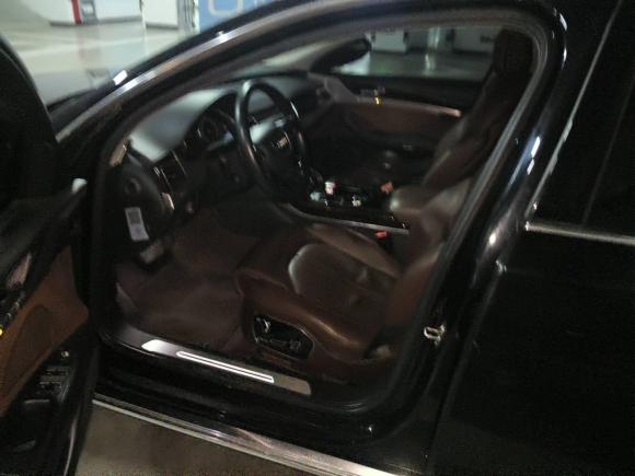 [济南·鲁A] 二手奥迪奥迪A82014款 A8L 45 TFSI quattro舒适型