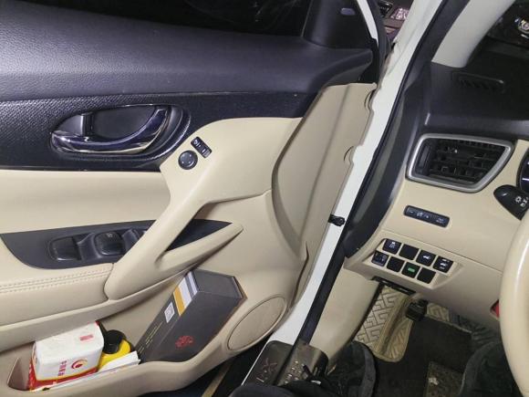 [成都·川A] 二手日产奇骏2014款 2.5L CVT豪华版 4WD