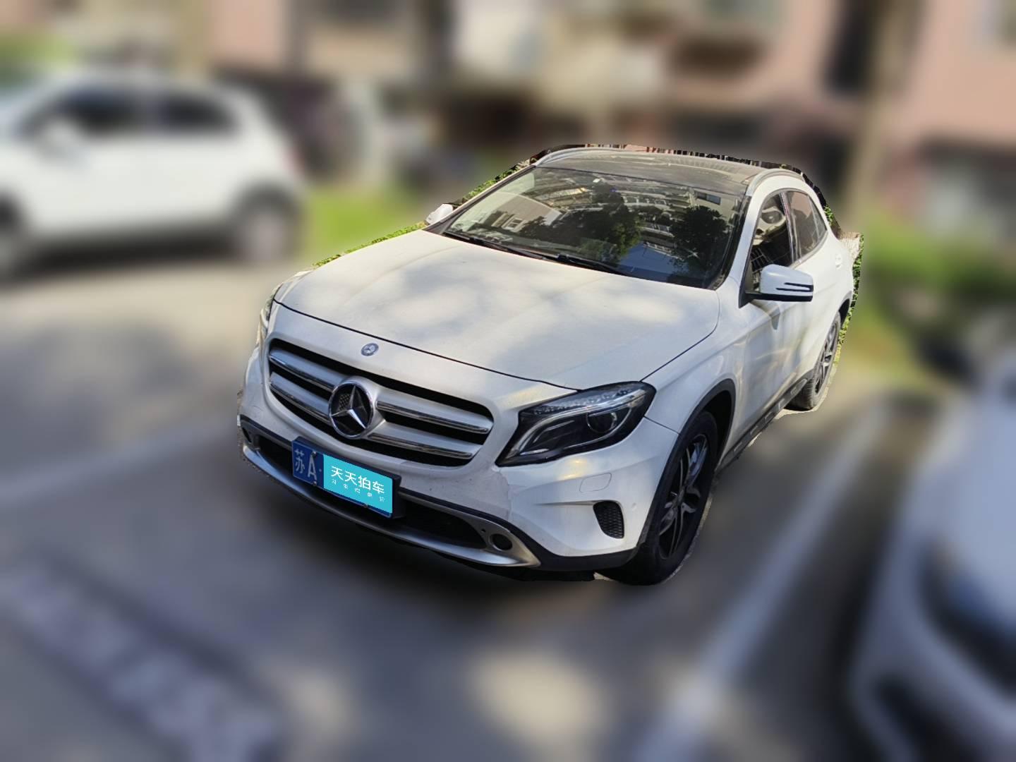 [南京·苏A] 奔驰奔驰GLA2015款 GLA 200 时尚型