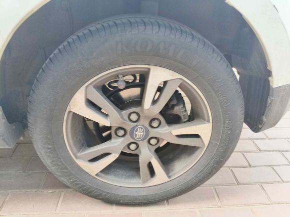 [青岛·鲁U] 二手一汽骏派D602015款 1.8L 自动尊贵型