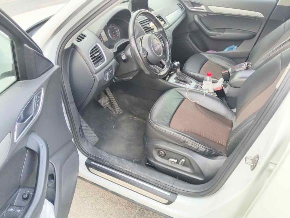 [广州·苏A] 二手奥迪奥迪Q32016款 30 TFSI 时尚型