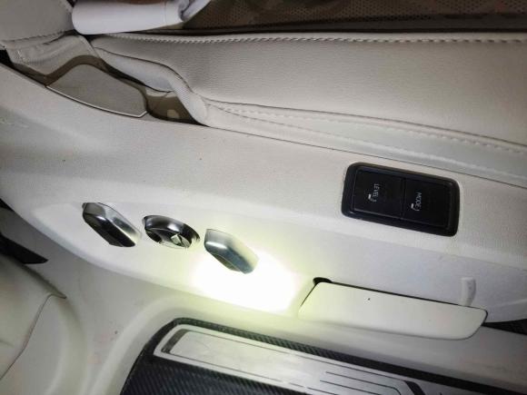 [成都·川G] 二手大众威然2022款 380TSI 尊贵版