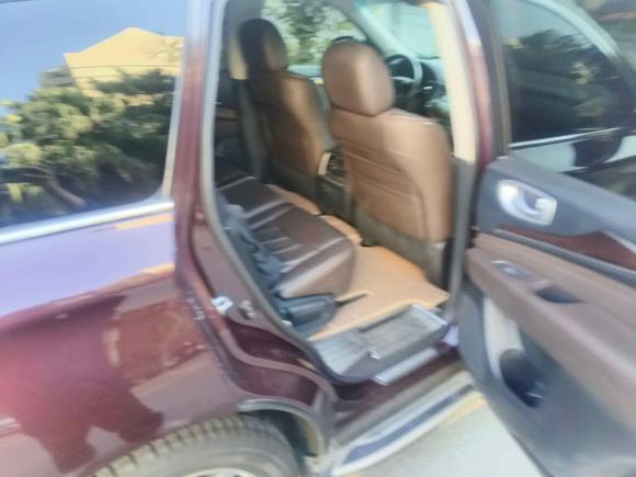 [深圳·粤B] 二手英菲尼迪英菲尼迪QX602014款 2.5 S/C Hybrid 两驱卓越版