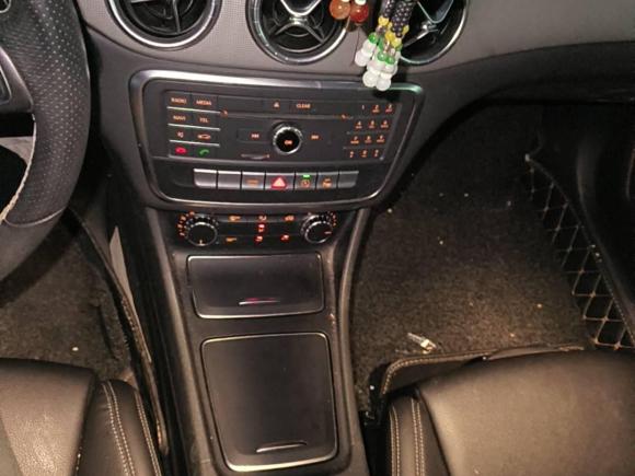 [嘉兴·浙F] 二手奔驰奔驰CLA2017款 改款 CLA 200 时尚型