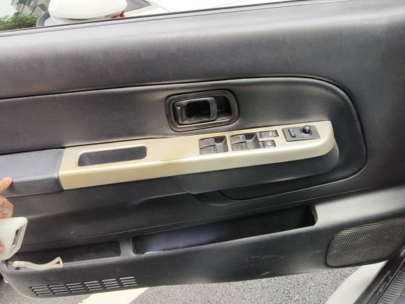 [成都·川G] 二手日产日产帕拉丁2013款 2.4L 两驱标准型 国V