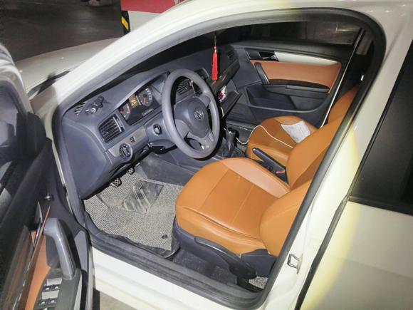 [武汉·鄂A] 二手大众朗逸2013款 改款经典 1.6L 手动风尚版