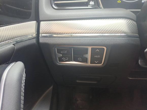 [金华·浙G] 二手红旗红旗HS52019款 2.0T 智联旗享四驱版