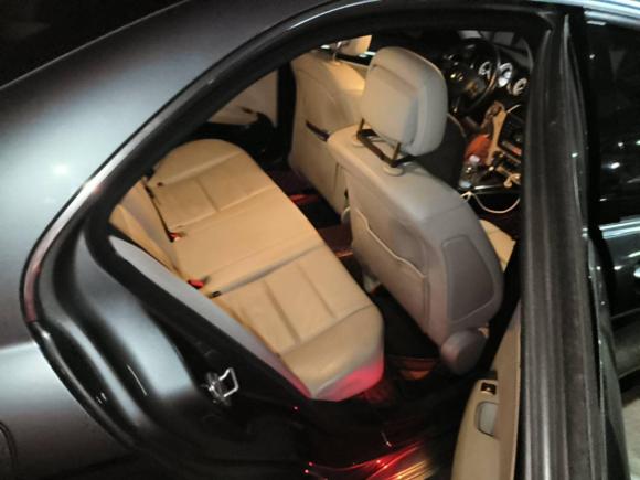 [成都·川A] 二手奔驰奔驰C级2011款 C 200 CGI 时尚型