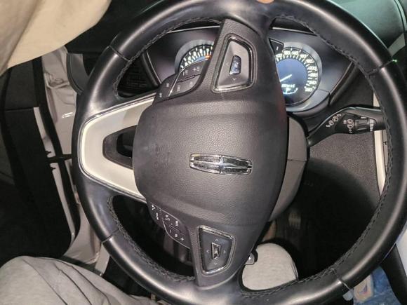 [上海·沪F] 二手林肯林肯MKC2014款 2.0T 两驱尊雅版