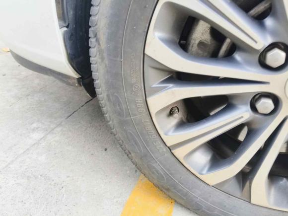 [上海·沪B] 二手别克别克GL82021款 陆上公务舱 652T 舒适型