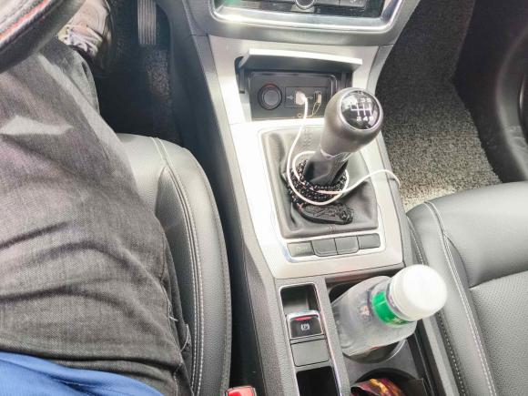 [苏州·湘A] 二手荣威荣威RX52016款 20T 两驱手动互联网智惠版