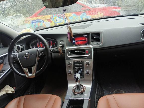 [上海·苏E] 二手沃尔沃沃尔沃S602019款 S60L T5 智远版