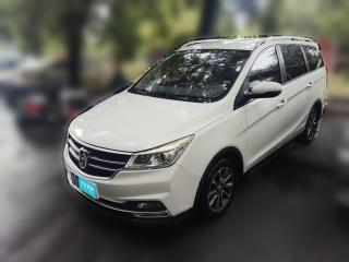 宝骏宝骏7302019款 1.5L 手动时尚型 7座 国VI