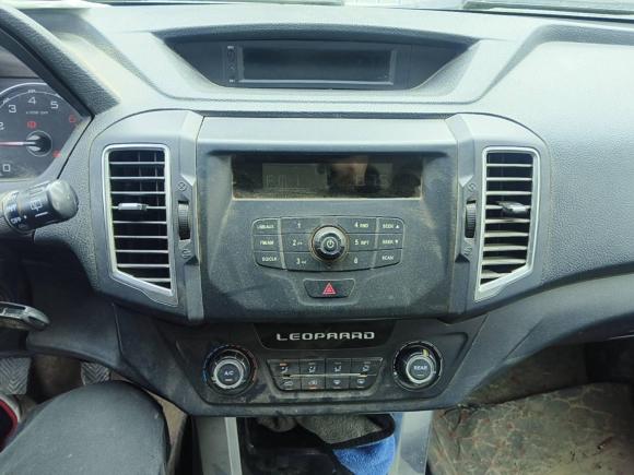 [芜湖·皖B] 二手猎豹汽车猎豹Q62015款 2.4L 手动两驱精英型