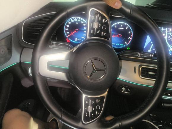 [上海·沪B] 二手奔驰奔驰GLE2023款 GLE 450 4MATIC 时尚型