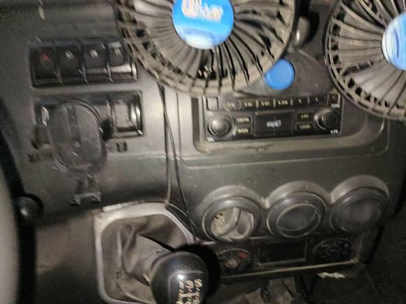 [武汉·鄂A] 二手依维柯依维柯褒迪2013款 2.8T-A32 快运版