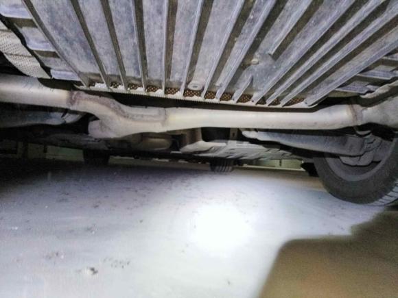 [青岛·鲁B] 二手奔驰奔驰C级2017款 改款 C 180 L 动感型运动版