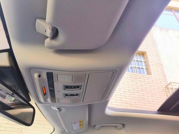 [上海·沪E] 二手捷豹捷豹F-PACE2016款 2.0T 两驱都市尊享版