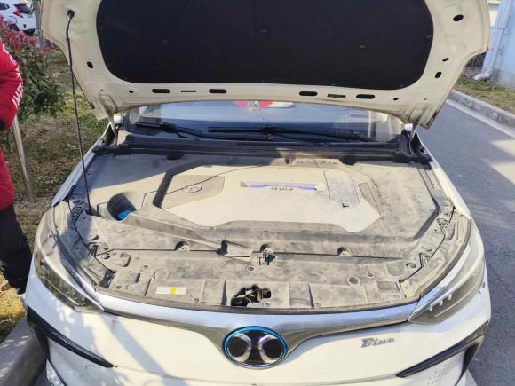 [上海·沪A] 二手北京汽车北京EU52018款 R500 智风版