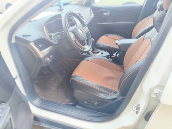 [南京·苏A] 二手Jeep自由光2017款 2.0L 优越版