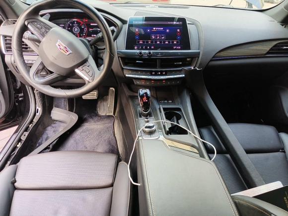 [济南·冀D] 二手凯迪拉克凯迪拉克CT52020款 28T 铂金运动版