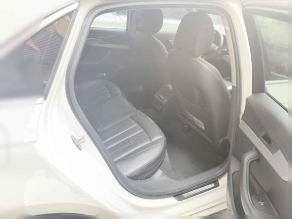 [上海·沪D] 二手奥迪奥迪A4L2017款 40 TFSI 时尚型