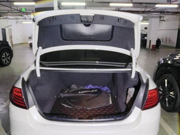 [上海·沪B] 二手宝马宝马5系2015款 520i 典雅型