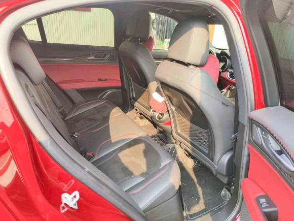 [成都·川G] 二手阿尔法·罗密欧Stelvio斯坦维2021款 2.0T 280HP Veloce Ti 竞速版