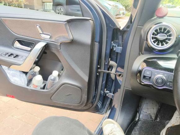 [上海·沪G] 二手奔驰奔驰A级2019款 改款 A 200 L 运动轿车