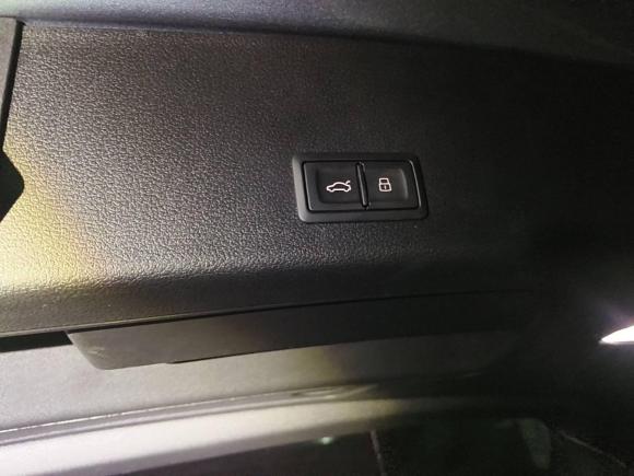 [上海·沪A] 二手奥迪奥迪e-tron2021款 50 quattro 臻选型