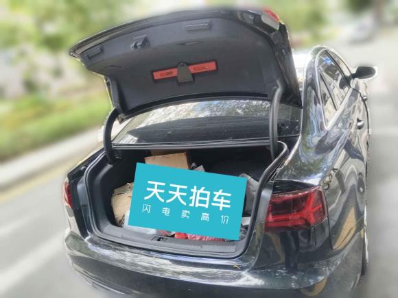 [深圳·粤B] 二手奥迪奥迪A6L2018款 30周年年型 35 TFSI 时尚型