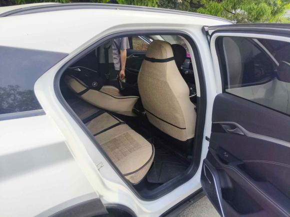 [上海·皖A] 二手哪吒汽车哪吒U2022款 智500 磷酸铁锂