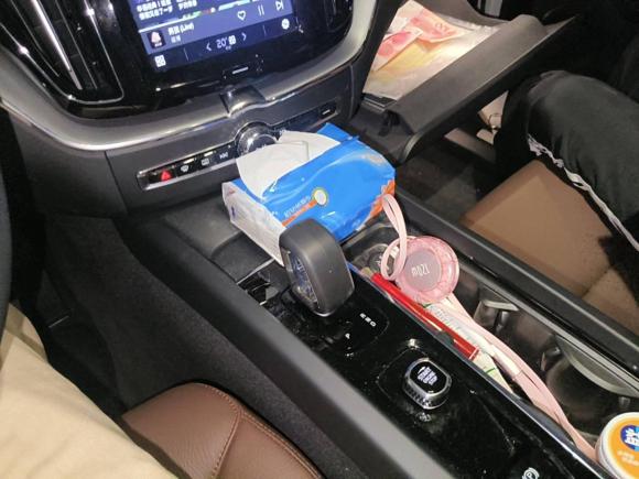 [杭州·浙A] 二手沃尔沃沃尔沃XC602025款 B5 四驱智逸豪华版