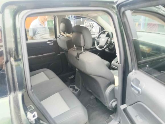 [上海·浙C] 二手Jeep指南者2010款 2.4L 四驱运动版