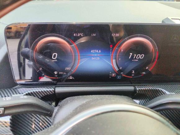 [广州·粤W] 二手奔驰奔驰GLA2022款 改款 GLA 200