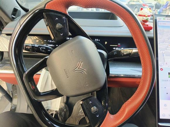 [上海·沪A] 二手哪吒汽车哪吒S2022款 纯电 650km 四驱耀世版