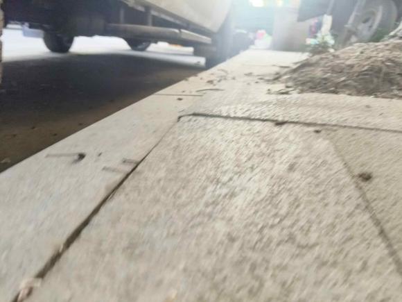 [杭州·浙A] 二手依维柯依维柯得意2023款 2.5T A37M1长轴中顶双胎手动门5-9座