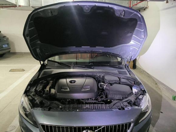 [上海·浙F] 二手沃尔沃沃尔沃S60插电式混动2018款 S60L E驱混动 T6进取版