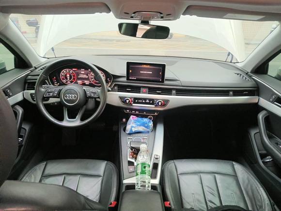 [深圳·粤B] 二手奥迪奥迪A4L2018款 30周年年型 40 TFSI 时尚型