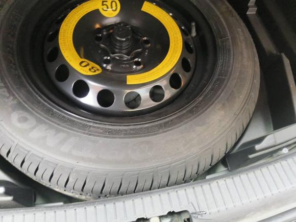 [上海·沪A] 二手大众途安2013款 1.4T 手动风尚版5座