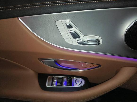 [杭州·沪D] 二手奔驰奔驰E级2020款 E 260 4MATIC 轿跑车