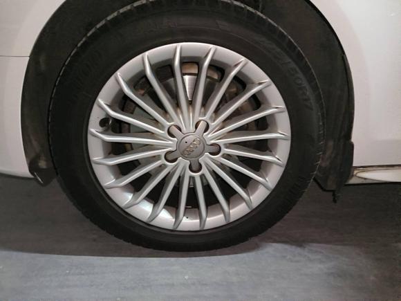 [武汉·鄂A] 二手奥迪奥迪A4L2013款 35 TFSI 自动技术型