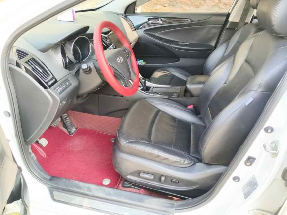 [南京·苏A] 二手现代索纳塔2014款 2.4L 自动豪华版 国IV