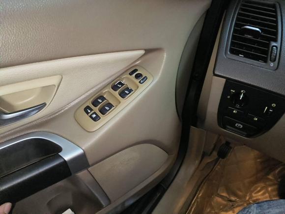 [上海·沪A] 二手沃尔沃沃尔沃XC902011款 2.5T 北欧豪华版