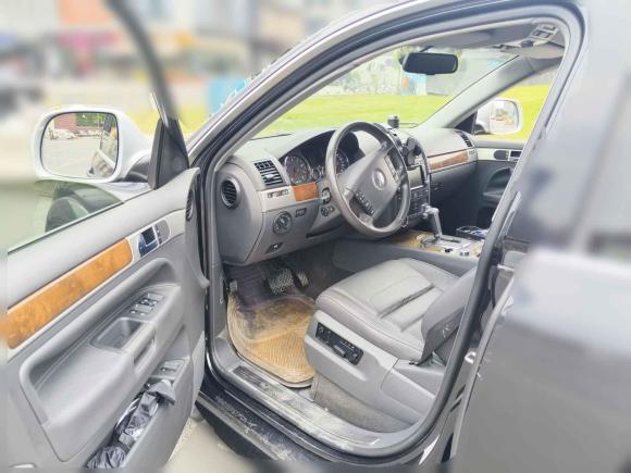 [成都·川A] 二手大众途锐2010款 3.6 限量顶配版