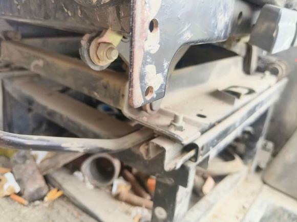 [宁波·浙B] 二手上汽大通MAXUS新途V802014款 2.5T 傲运通短轴中顶