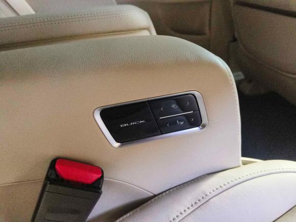 [上海·沪D] 二手别克别克GL82023款 ES陆尊 豪华型