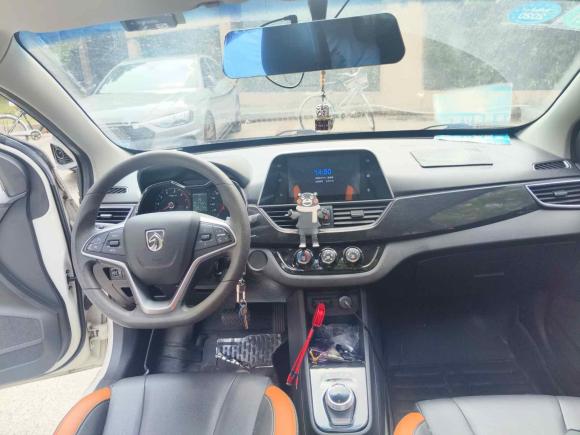 [上海·黑D] 二手宝骏宝骏3102017款 1.5L 自动豪华型