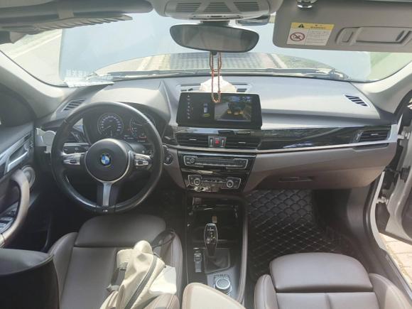 [武汉·鄂A] 二手宝马宝马X12022款 sDrive20Li 尊享型