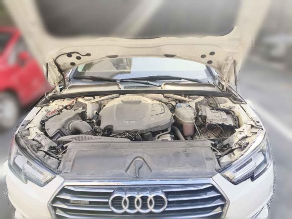 [南昌·赣A] 二手奥迪奥迪A4L2017款 45 TFSI quattro 风尚型